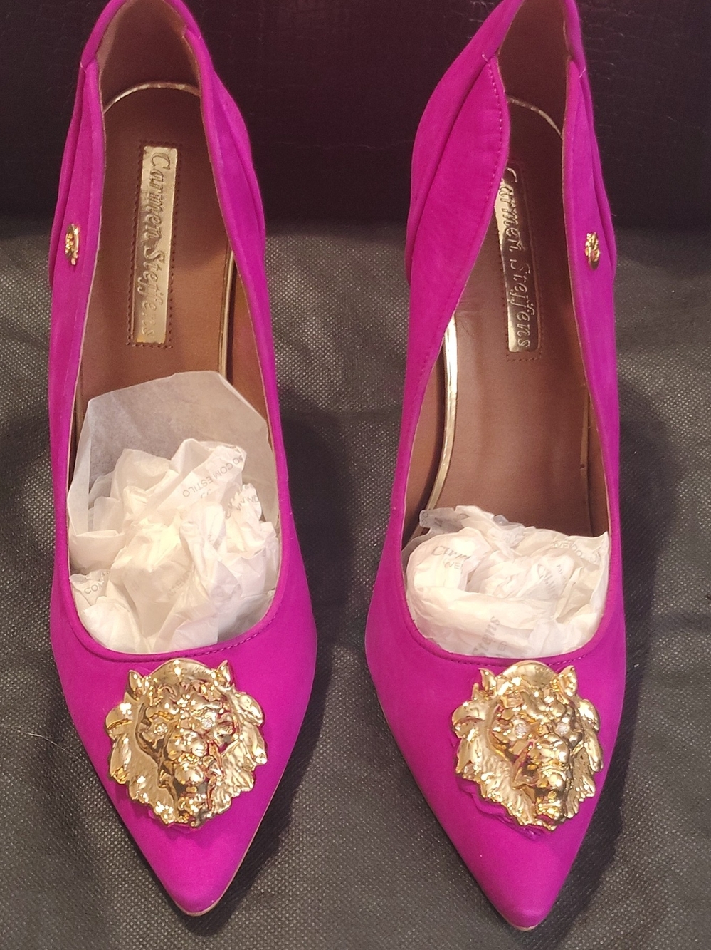 Carmen Steffens Fuchsia Pointed Toe Pumps with Gold Lion Accent